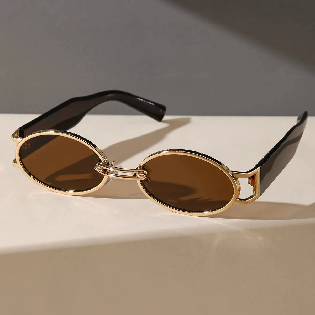 Ponza - Gafas de Sol Ovaladas con Puente Dorado