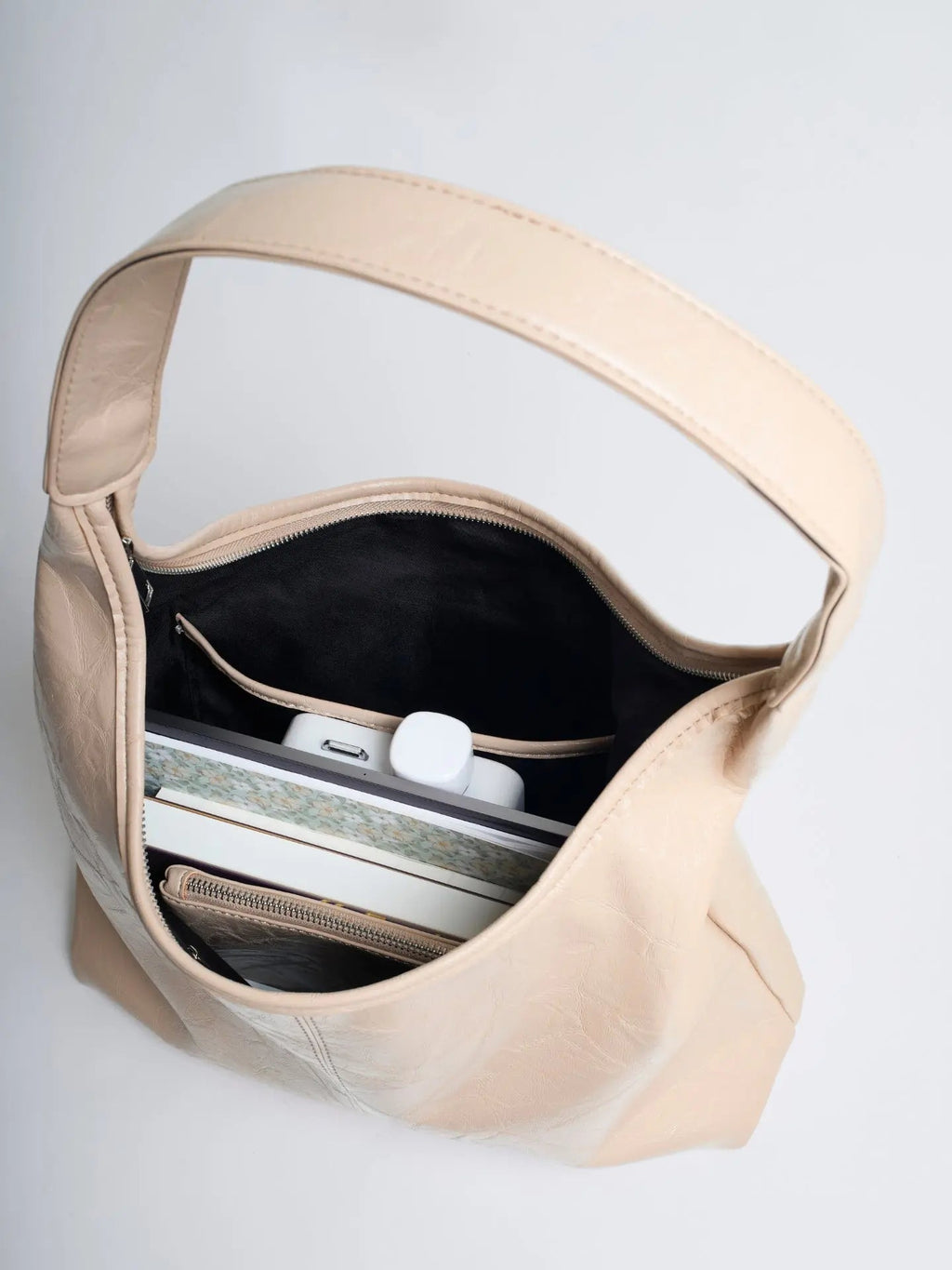Brindisi - Bolso Hobo Brillante con Neceser