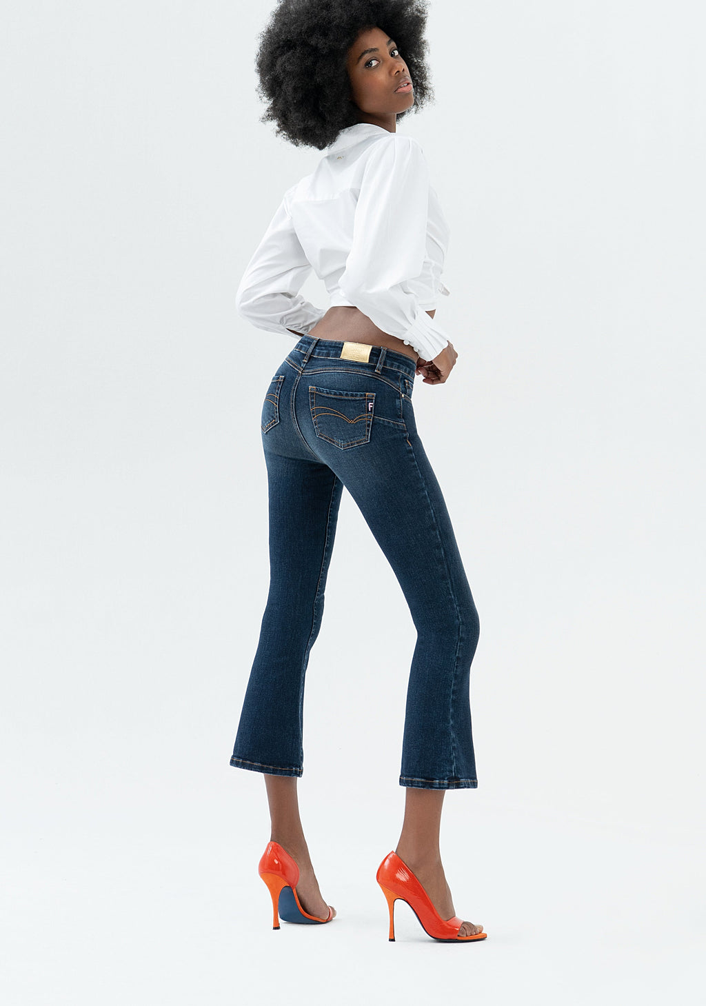 Vicenza - Vaqueros Flare Cropped en Denim Stretch