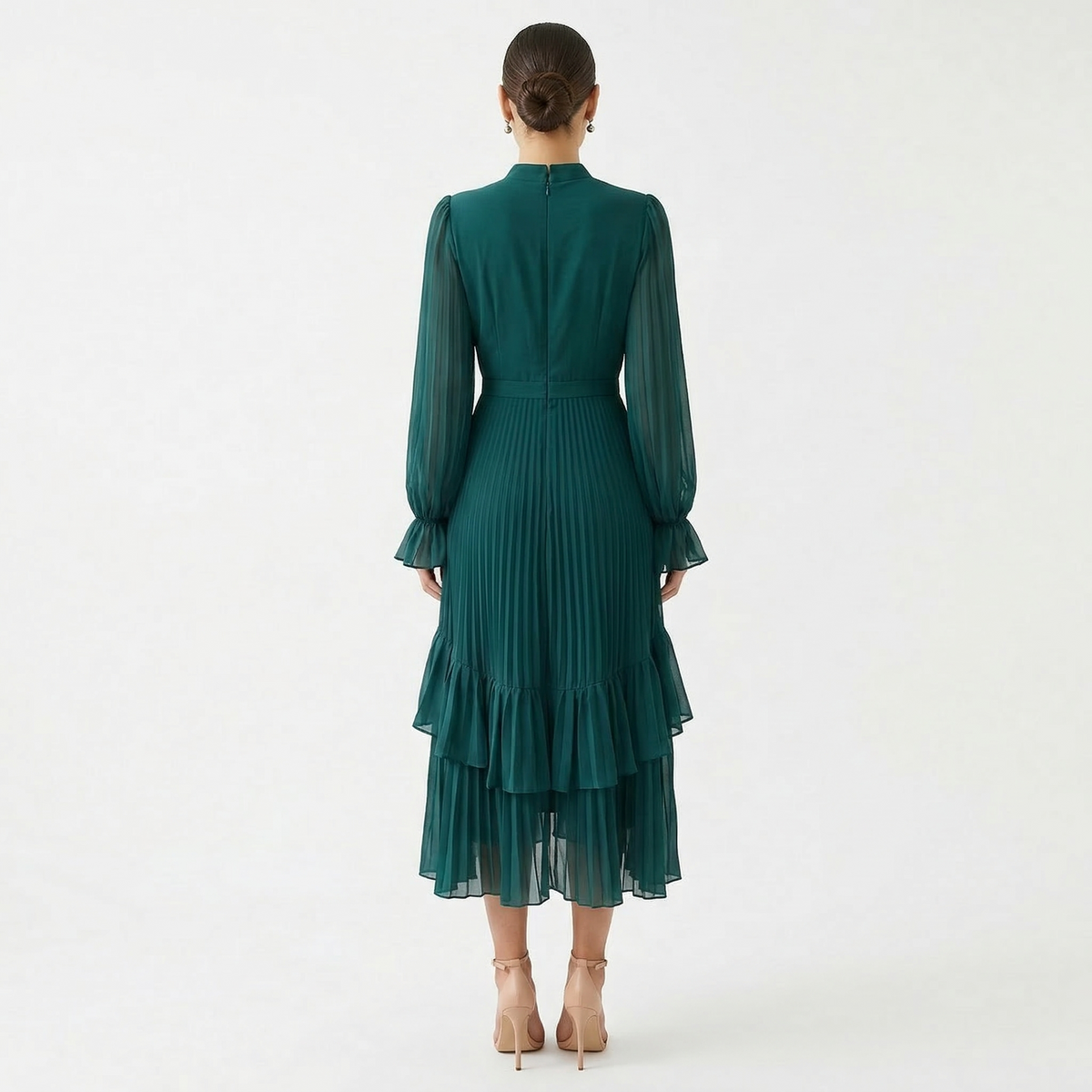 Lucca - Vestido Plisado con Mangas Fluidas y Volantes Asimétricos