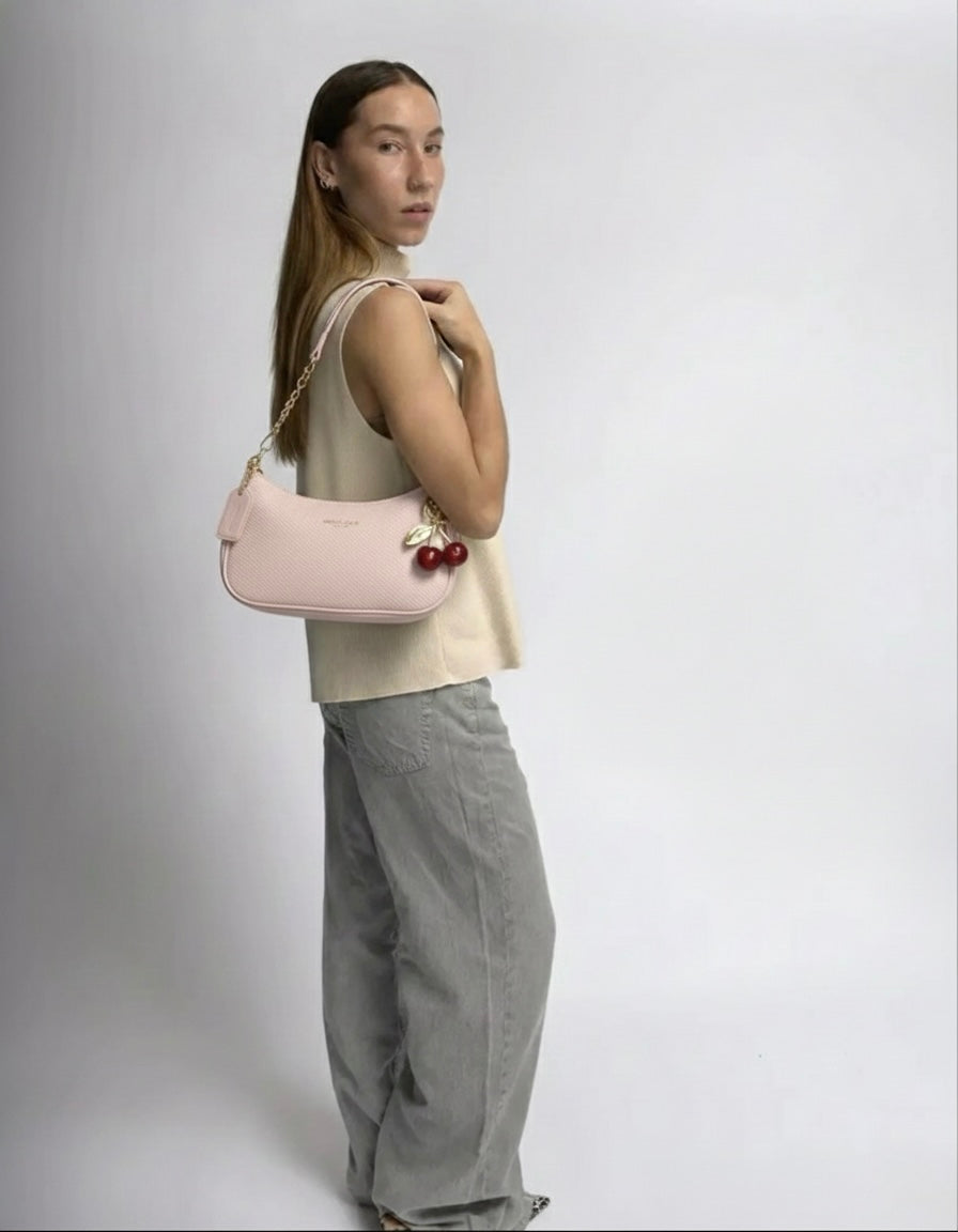 Vignola - Bolso Media Luna con Charm de Cerezas