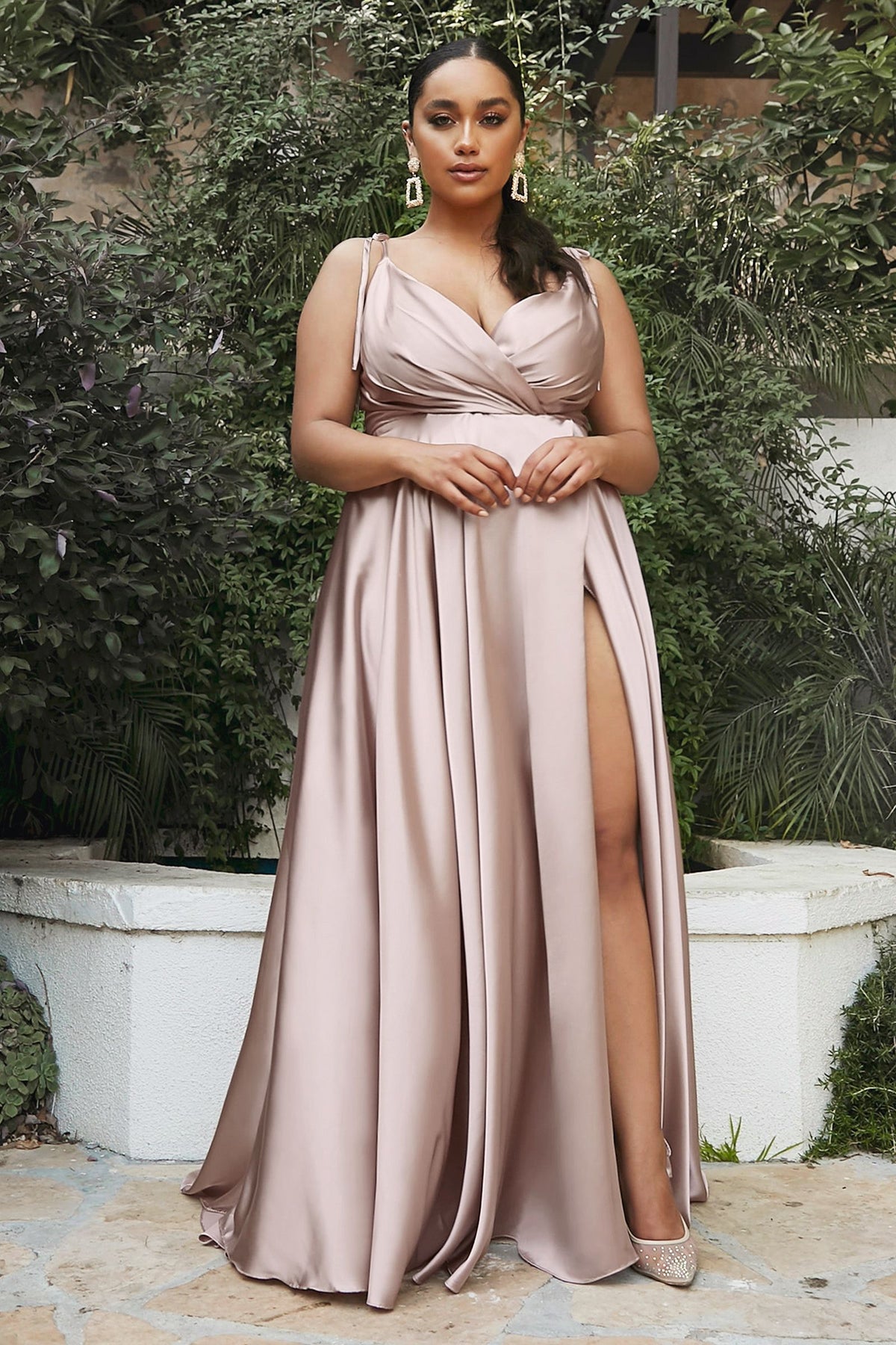 Verona - Vestido de Novia Satén Fluido Corte A con Escote V